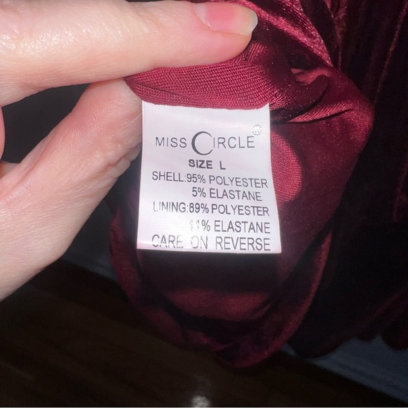 Miss Circle Irisa Burgundy Velvet Draping Off Shoulder Corset Dress Large - Picture 5 of 13